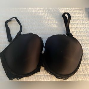Gently worn Victoria’s Secret Lined Demi Underwire Bra, Black Lace 36DDD